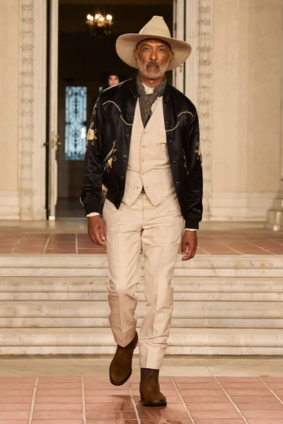 Look 9